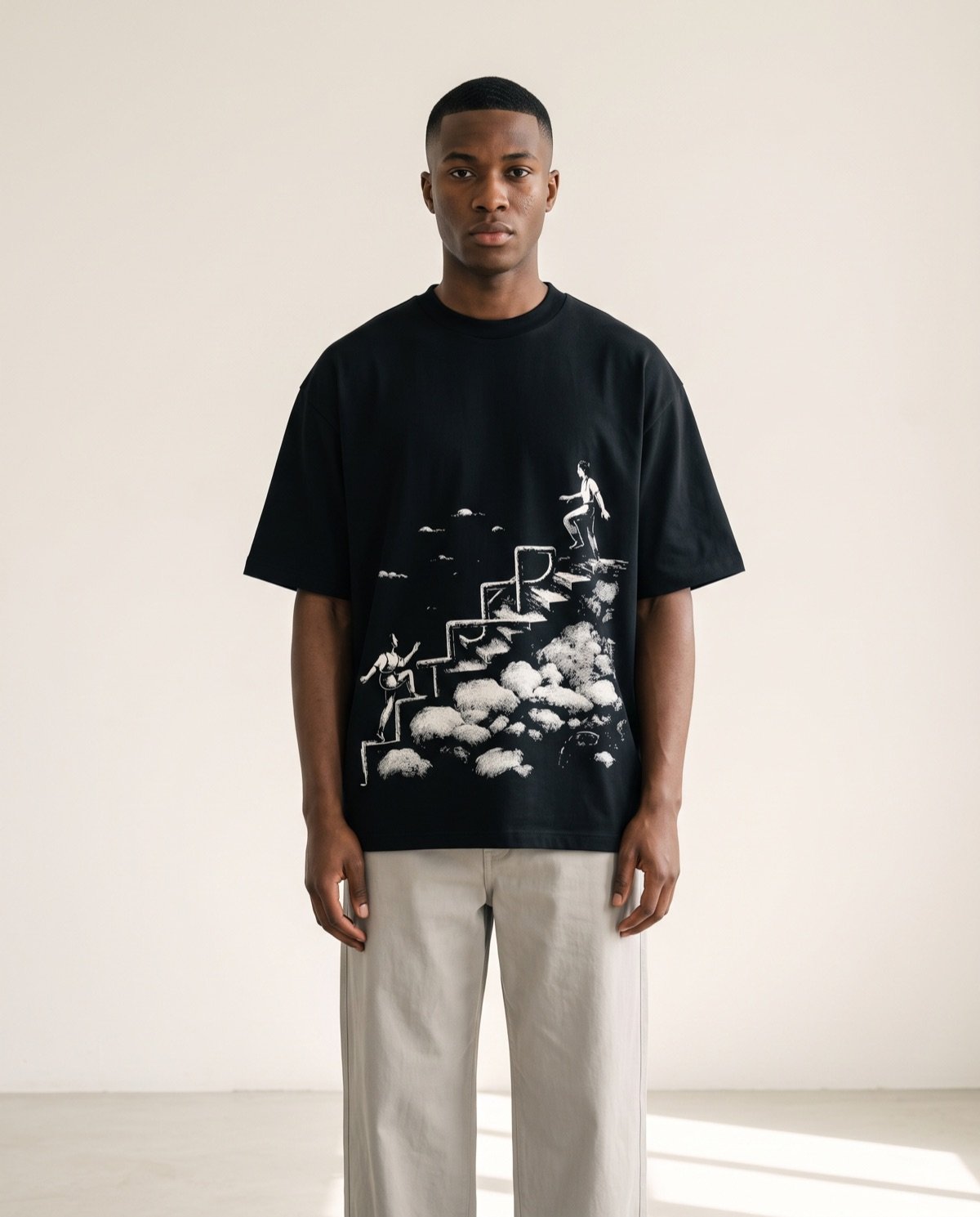 T-Shirt Noir TRAP Drop 001 porté